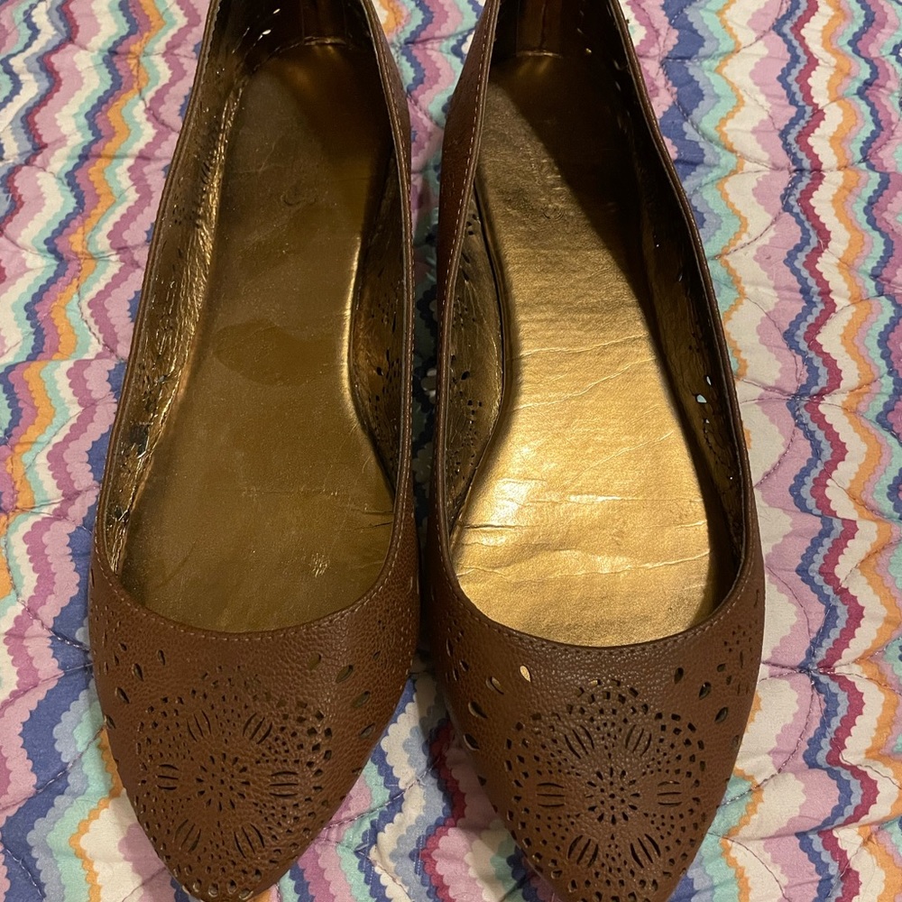 Carlos by Carlos Santana brown flats
